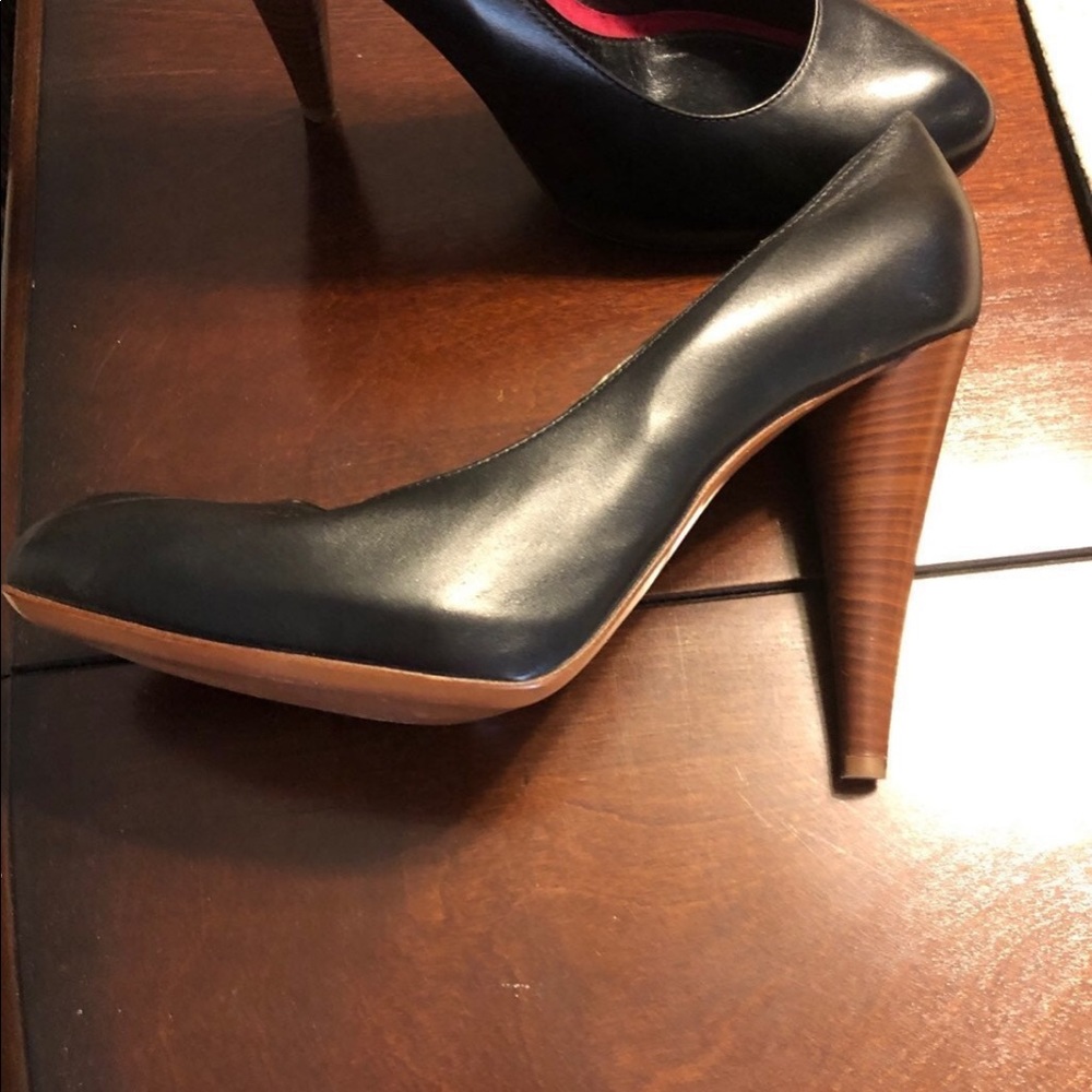 Seven for all mankind size 40 black leather pumps.  Made in Italy